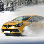 Piloter sur la glace avec 2 roues motrices ? Facile chez circuit glace !